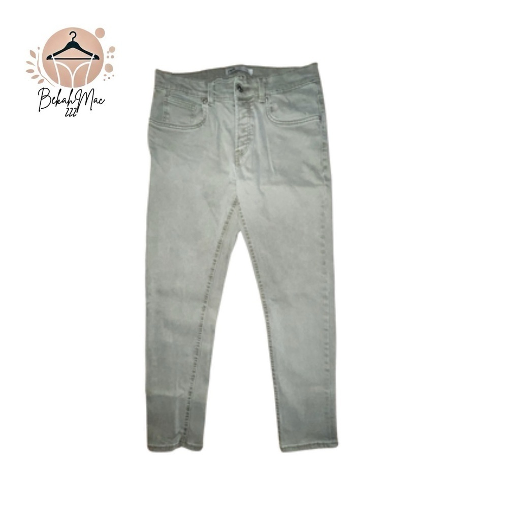 Zara Men’s Slim Fit Khaki Jeans Size 31 (EUR 40, MEX 31) – Stylish Everyday Wear